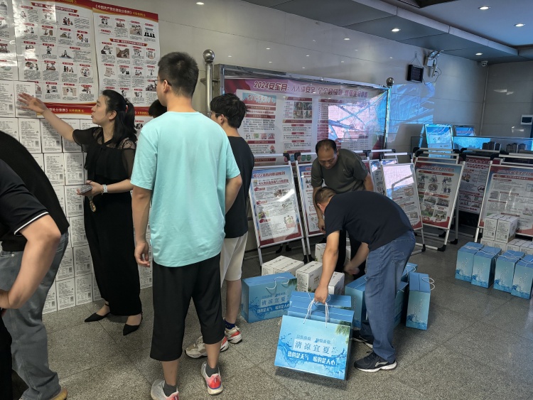 66a07136b661c.jpg A10F7420C22CBC1581B54956A05E10AE_副本.jpg